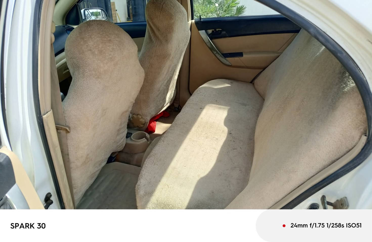 افيو 10 نضيفه ونصبتها كلش حلوه رقم نجف انگليزي باسمي سنوية لل27 بيها چاملغين مبدلهن نفس اللون اثر دحچات بيها صبغ موضح بالفديو اثر دحچه  مكفولة من الضربه القوية والعيب الشرعي تبريدها منظومه كامله جديده وثلج على ايدي مبدل كمبريسر وراديتر وبواري وفريز نقصها حدادية وبيها بداية لاستيك ولف يعني اول تشغيله بيها دخان من الصالنصه ثواني ويروح المكينه ابد مابيها لادخان ولاضعف مشطها جديد وبيها زوج تايرات جدد اماميه والخلفيه ممتازات باتري جديد مكاني بالنجف حي النداء السعر 63 وبيها مجال كل التفاصيل مذكوره واني بالخدمه للطيبين 
***********

نص مكتوب في الصور:
- SPARK 30
- 24mm f/1.75 1/258s ISO51
- 24mm f/1.75 1/100s ISO68
- SPARK 30 24mm f/1.75 1/1709s ISO51
- 24mm f/1.75 1/1572s ISO52