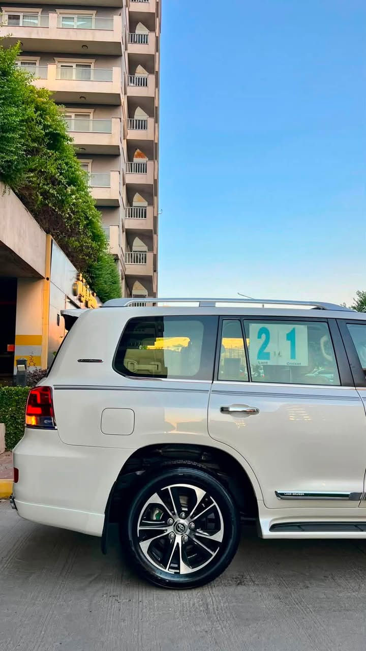 ‎تويتا لاند كروز __موديل
2021 _  GXR. grand touring
‎موصفات.فوول SAS اصلى 🦅🔥

‎بسم الله الرحمان الرحيم

‎ملاحظه رجائن سياره (بدون مراوس)🖐🏼

‎تويتا لاند كروز موديل (2021)  
‎🔶سياره مواصفات GXR. V6 .
‎🔶سياره (V6) سلندر
‎🔶سياره كفاله عامه دعاميه لي دعاميه 
‎بدون صبغ +بدون شخت + بدون حالوب 
‎بدون رمل  _ بدون حصوه+حتا دعاميات 
 
‎🔶سياره ماشيي(67) الف كيلو فقط حقيقي
‎🔶٤ اطارات و ويل جديد حلو بدوناي نقص 
‎🔶سياره مواصفات (GXR ) ماشاالله حالو 

‎🔶محرك + گير كل بشرت مامفتوح 
‎بدون صوت + بدون دخان 
‎كل خراز بلادى موجود
‎🔶( مواصفات) 
‎( صلايت + سلاجه  
‎كوشنات كهرباي ٣ دگم _ حاساس خلفي و امامي_ بصمه + كاميرا بلايت + ٨ ارباگ +  + لايتات زينون+ +داغل بl. ماروني+دابل اكسل +سندوق شفط بلادى+ ٣ شاشات بلادى+ شحن موبايل)

‎🔶تحويل بشرت مباشر حول كل جديد

‎🔶مكان سياره سليمانيه 
🔶 ***********
‎🔶سعر (528 )ورقه
