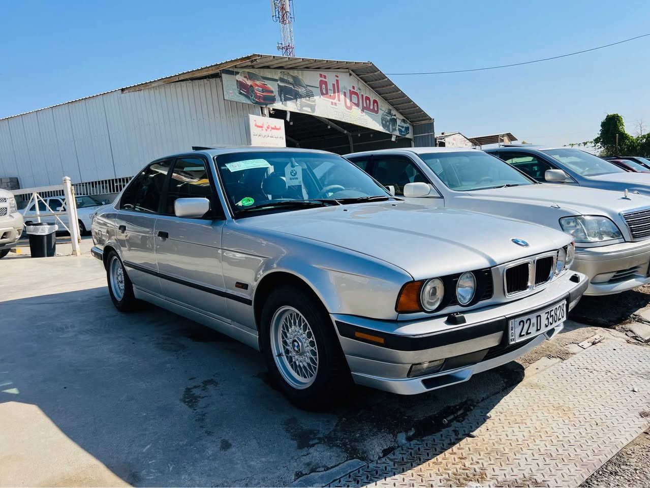 بي ام موديل 1995 🚗***********
محرك 25 دبل فانوص كيرومحرك تبريد كير بشرط سعرها 78
لون سلفر كلير عام بدون ضرر مكفولة كفالة عامة 
رقم اربيل سنوية رقم هزة جديد بسمي لحد 31 
سيارة فول فول مابيها نقص من كل نواحي 
مكان سيارة كركوك كركوك, العراق
