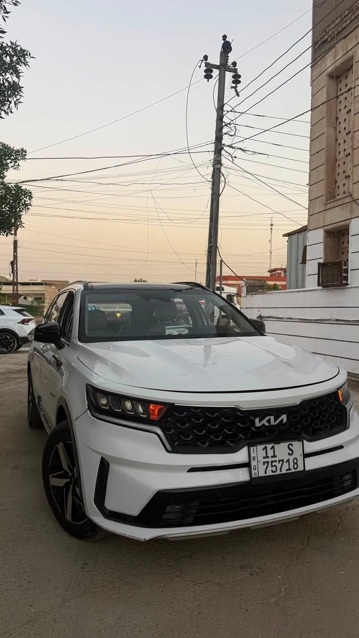 سورنتو ٢٢ امريكي
ضرر جاملغ وبنيد فقط
محرك ٢٥٠٠توربو🚀
فوول الفول 
رقم بغداد بأسمي 

.
سقف بانورامي.
صندوق كهربائي.
تدفئة المقاعد.
مستشعر وقوف.
نظام التحكم على المنحدرات.
منافذ كهربائية.
مثبت سرعة.
مسند ذراع.
بصمة تشغيل.
نظام مراقبة النقطة العمياء.
شاشة معلومات.
حساس المطر.
نظام المفتاح الذكي.
التحكم التلقائي بدرجة الحرارة.
مقاعد كهربائية.
ست وسائد هوائية.
مصابيح زينون أمامية.
نظام مانع الانزلاق.
آبل كاربلاي.
التشغيل عن بعد.
نظام ABS.
شاحن لاسلكي.
رادار.
مقاعد الصف الثالث.
فرامل الوقوف الإلكترونية.
كشافات الضباب.
حساسات ضغط الإطارات.
تحذير مغادرة المسار.
قفل الأمان للأطفال.
أزرار طي مقاعد الصف الثاني.
إنارة داخلية تعمل باللمس.
إشارات بالمرايا الجانبية.
وضعية Eco.
وضعية Comfort.
وضعية Smart.
وضعية Sport.
نظام إطفاء المحرك أثناء الازدحام.
ناقل حركة DCT دبل كلج.
نظام Auto Hold
سعر يخبلل
***********

