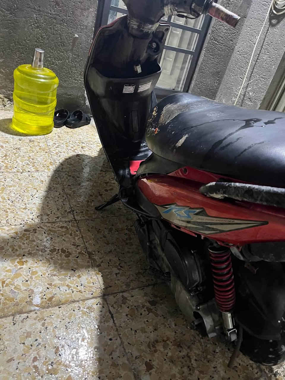 سلام عليكم دراجه ماكس عدله نضيفه بيه نواقص قليل دراجه مفتوحه نكره شرط وين ماتريد روح بيه مكينته لا تنقيص ولا تبخير للبيع ب300وبيه مجال قليل رقمي للتواصل

***********
