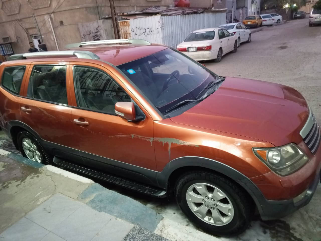 السلام عليكم كيا مهافي للبيع موديل 2009وارد امريكي السياره جاهزه تبريد شغال قطعتين السياراه 7راكب رقم بغداد بسمي السياره مو دفع رباعي السياره مكفوله كفاله عامه جاملغ صبغ وربع البنيد والباب جهت السائق صبغ فقط العنوان الديوانية المركز السعر 120ورقه 
رقم الهاتف ***********
