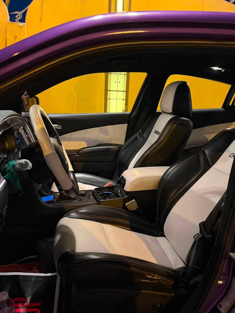 سلام عليكم للبيع او مراوس
جارجر  امريكي 2019 Sxt لون بنفسجي مميز سياره بدون صبغ بيه قطعه وحده مبدله نفس لون مغلفه ppf ابو ضمان 10 سنوات ماشيه 88 سياره جديده مابيه اي نقص رقم اربيل مكاني بغداد ***********

