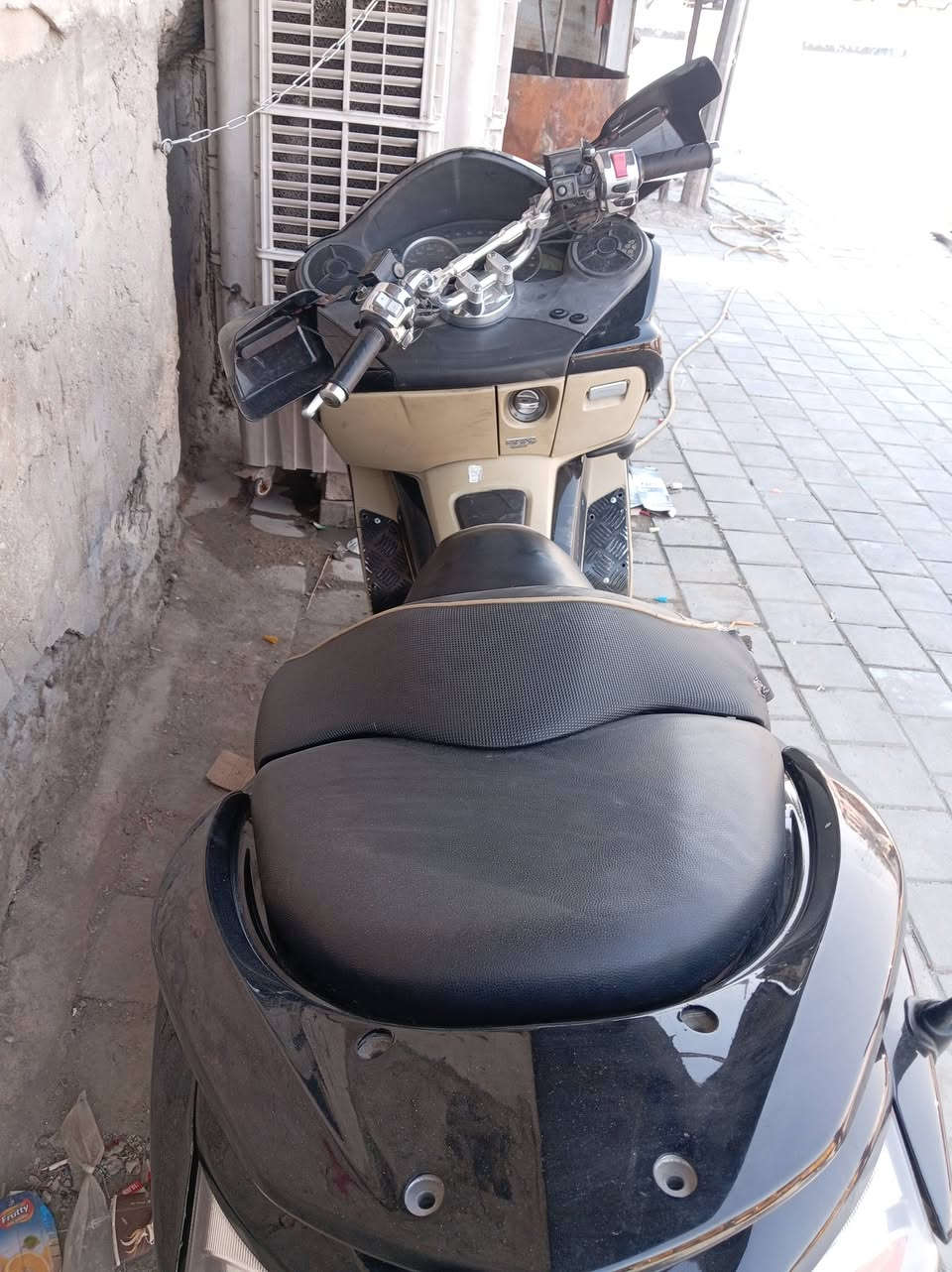 السلام عليكم
فورزة 0.10  كرستال آس سفن دراجة فول ABS
كلهة شغالة وكلهة بلادي مكينة 300ccشرط متنسمع مكفول
كير أربع تحويلات وسبع نمر كهربائيات كلهةشغالة
ونضافتهة احلى من الصور أوراق موجودة
مكاني بغداد مدينة الصدر ***********
