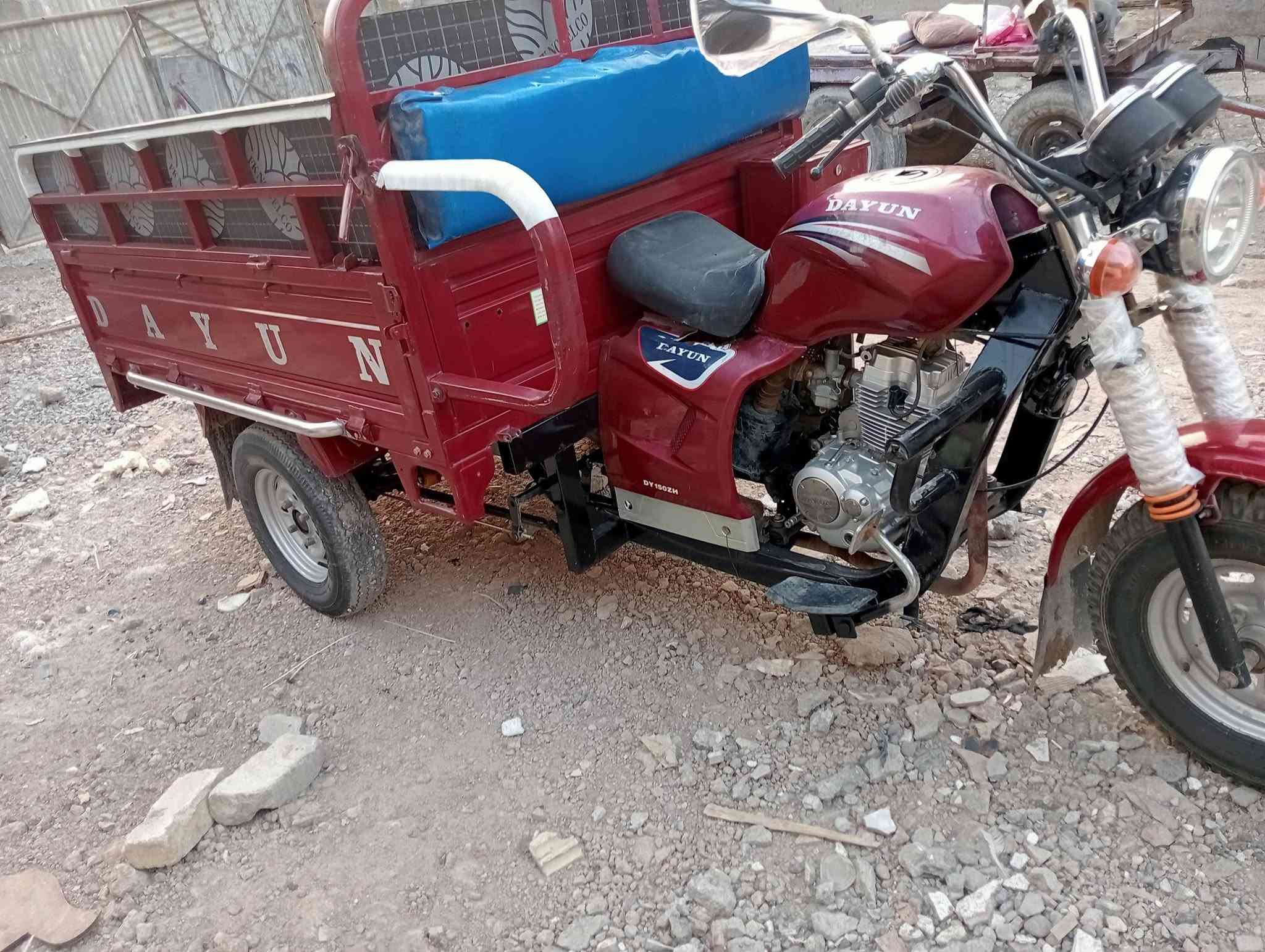سلام عليكم ستوتأ موديل 23شغاله سلف هندر كهربايات كلها كاملة كفاله عامة مكاني بغداد رقم الهاتف ***********
