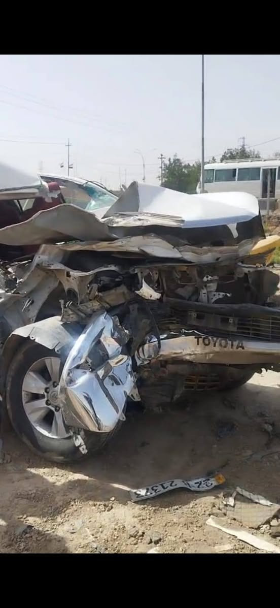 من رخصت لادمن ابيع سياره بيها حادث  فور ويل مديل ١٦  كير وتماتيك لستفسار نتصل عل رقم ***********
