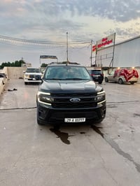 شاصي قصير • V6 ٣.٥ ل • ٢٨ الف مايل
