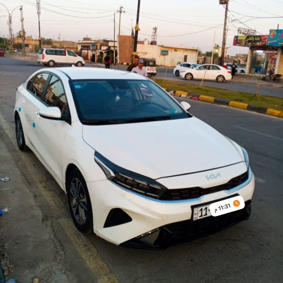 سيراتو السعر 125حره تحويل مباشر مرقمه بغداد موديل 2022
البيع سيراتو 2022 فول ماعد الفتح تحكمات سترن مري شفط سياق ذاتيه وبقي المواصفات ماعرف رقم بغداد تحويل ثاني يوم  وارد خليجي كوري فقط صبق كلير بل باب السيق والوره   سياره جديد بعنه الكلام وحلوه محرك 1600دبل نوزل السعر 125وبيه مجال //‏***********‏
