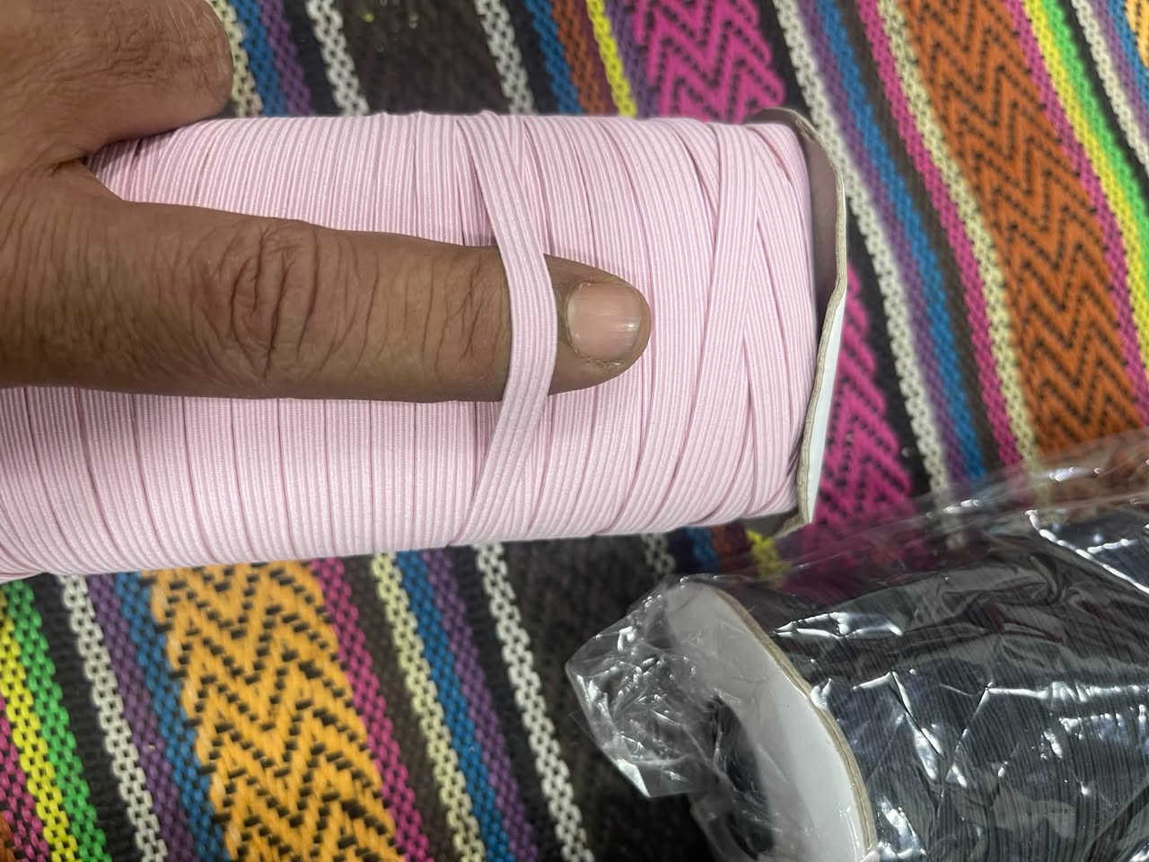 لاستيك برازيلي • ٥٠ رولة • ٢٠٠م و٣٠٠م