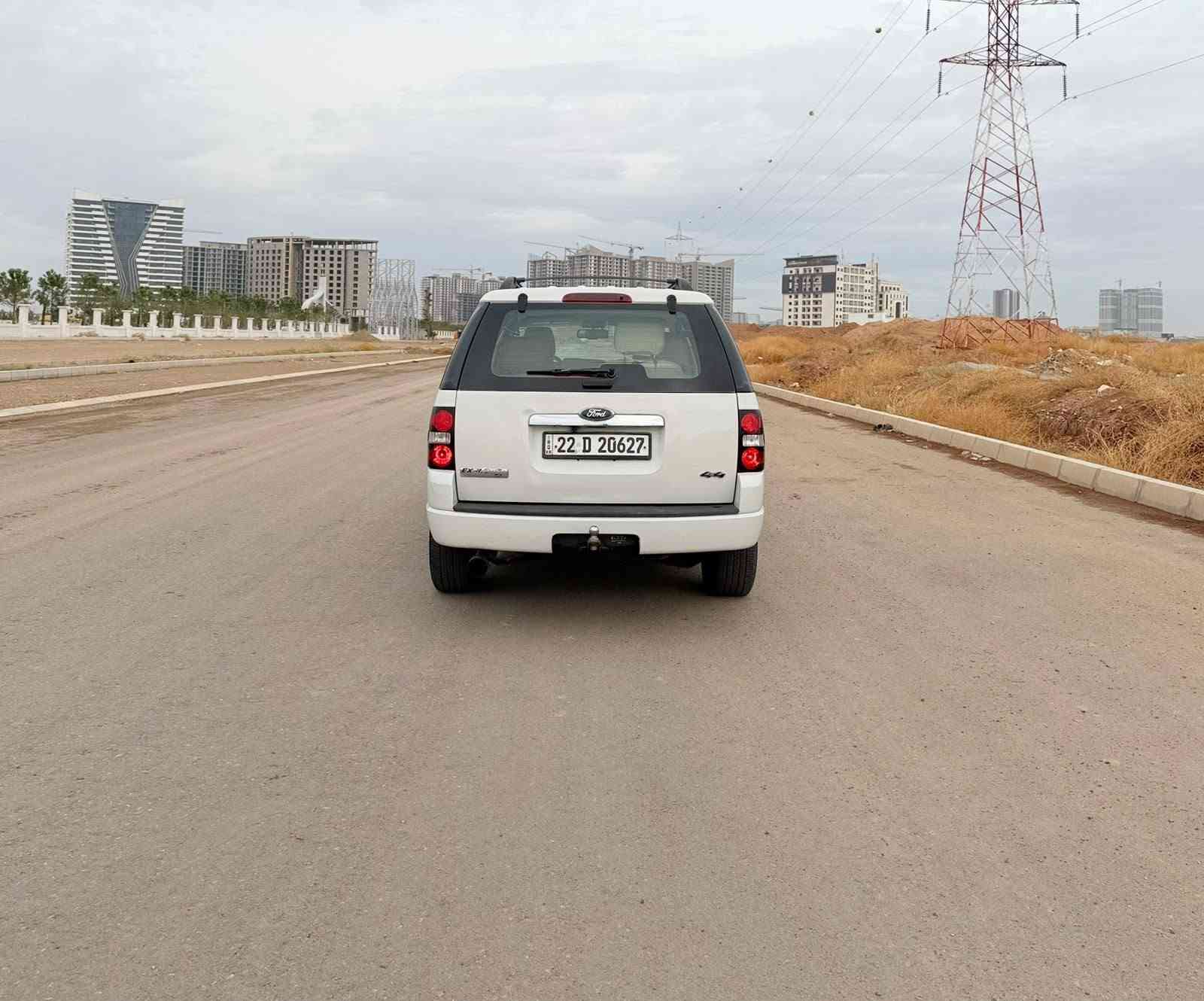 فورد اكسبلورر • ٢٠١٠ • ٢٣٥ الف كم
