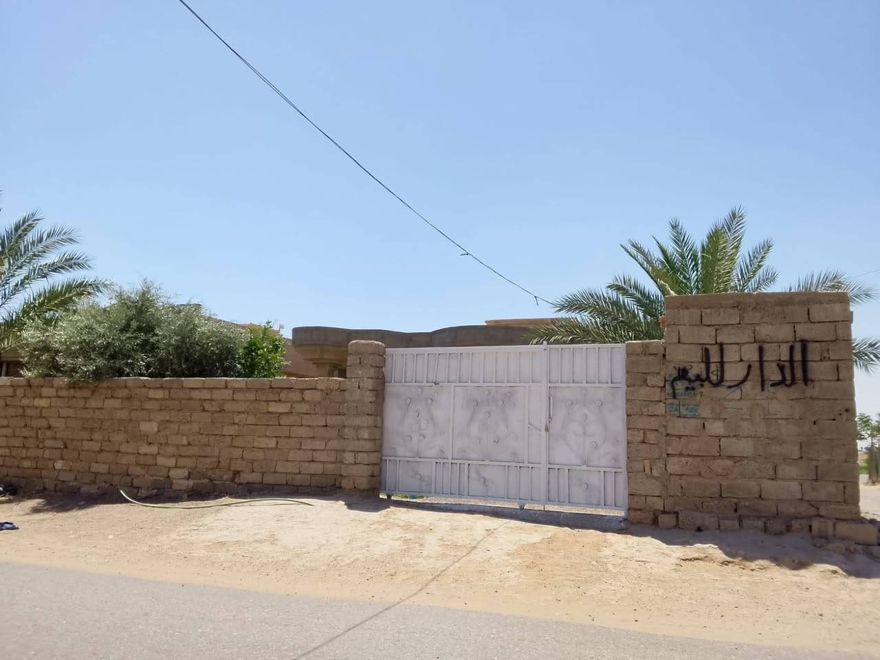 بيت زراعي • ٧٠٠م • ٢٠٠م بناء