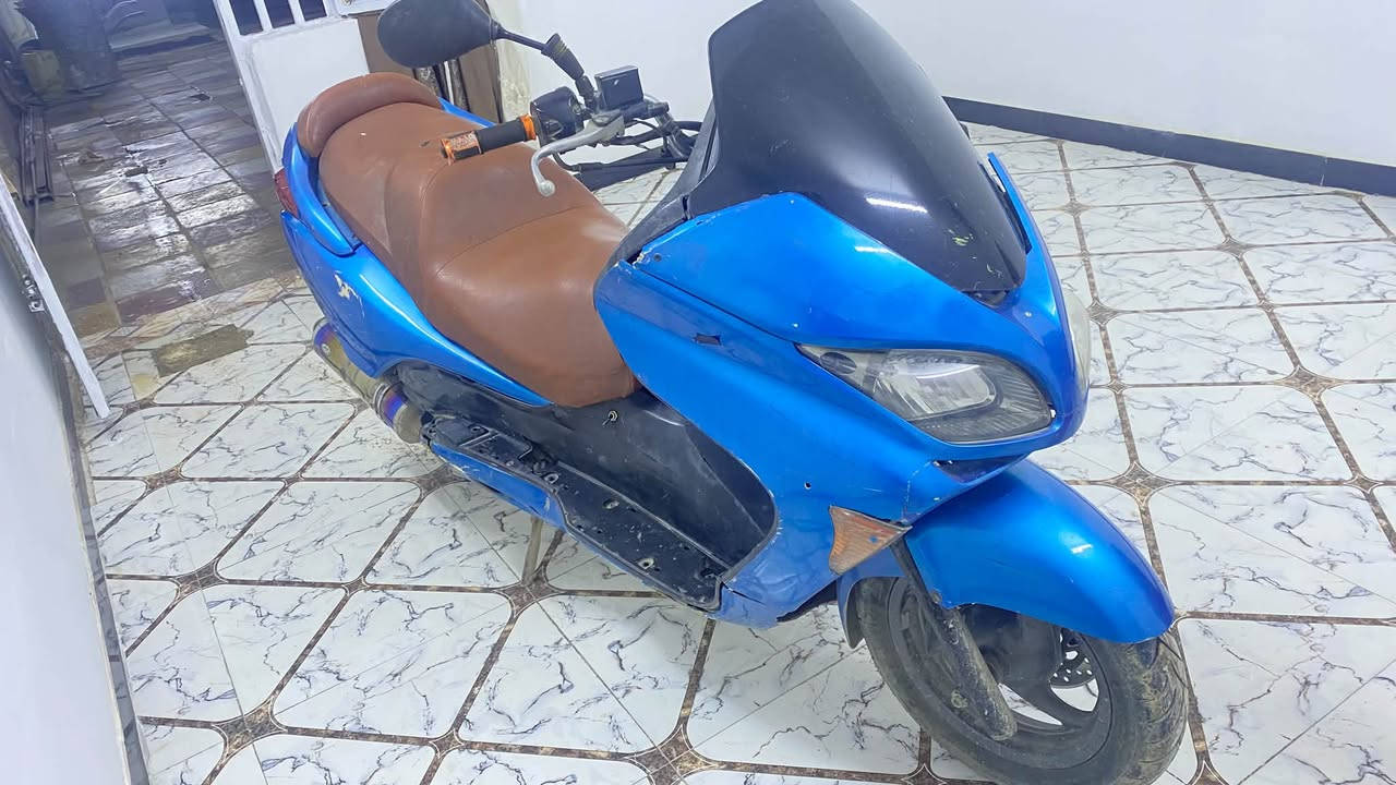 سلام عليكم دراجه فورزا 0/9 دراجه خير من الله بس كفراتهه تعبانه وراق كامله تشغيل نكره سلف سعر 475 وبيه مجال حك جيه مكاني بغداد نهراون.    ***********
