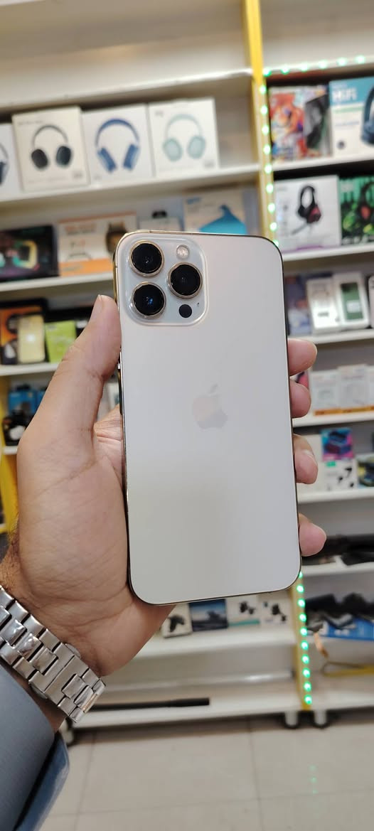 للبيع ايفون 13 PRO MAX شرق أوسط ذاكرة 256 بطارية 77 نضافه الجهاز 100/100 بلادي مكفول ❤️
عنوان بعقوبه التحرير
للتواصل ***********
