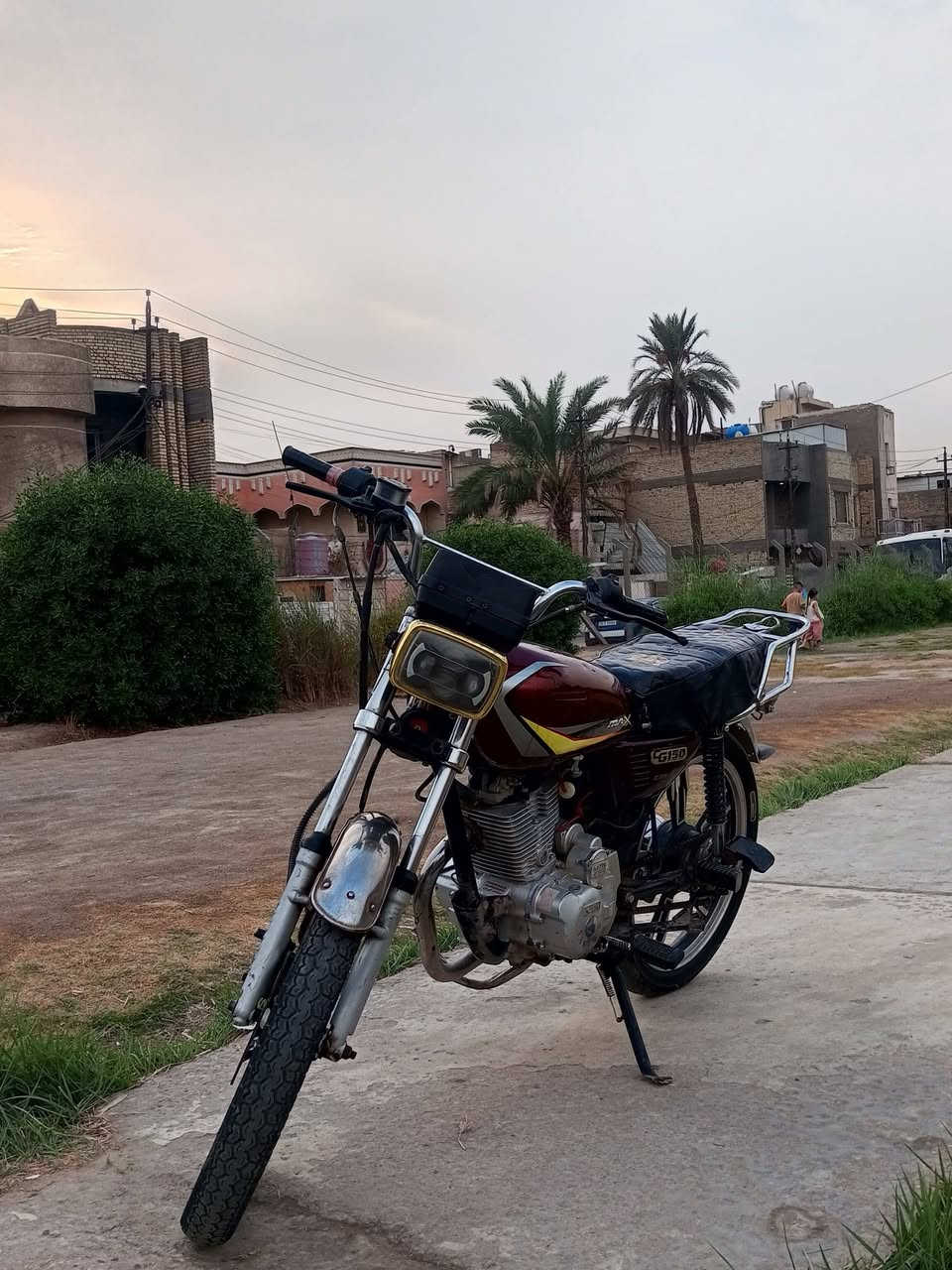 سلام عليكم اخوتي دراجه ٥ كير للبيع دراجه مكينه اكفله الك دراجه خير من الله مال شغل يحتاج ترتيب كشن وتانكي شغاله سلف هندره كل وقت نكر بس باتريه تعبان حبايب مكان حي ور سعر ٤٠٠ بيه مجال حبايب رقم وتساب فقط ***********

