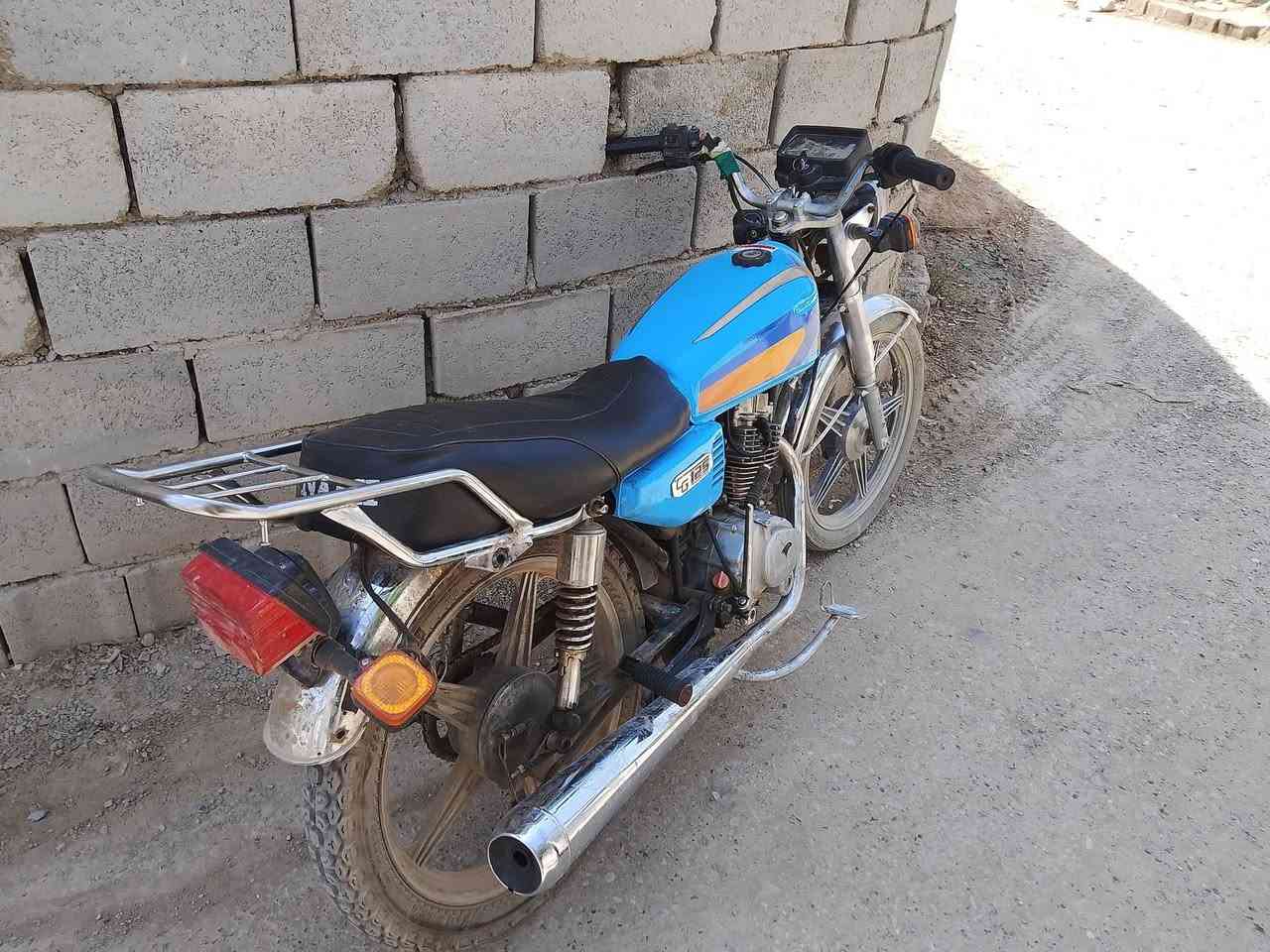 سلام عليكم اخوان هاي دراجه للبيع السعر 225وبيهه مجال شراي يجي على رقم ***********اكرر غير موجود على فيسبوك  العنوان تقطع القدس
