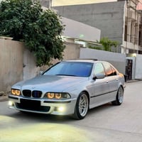 بي إم 530i • ٢٠٠٣ • كشن جلد