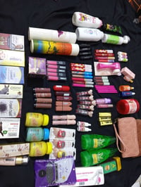 مستحضرات تجميل • لا تفاصيل