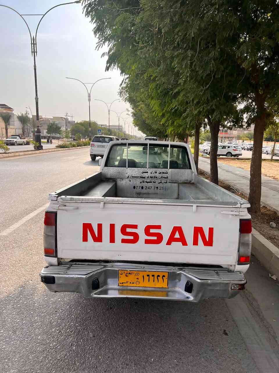 نيسان ٢٠٠١ • ٤ سلندر • نضيف من تحت