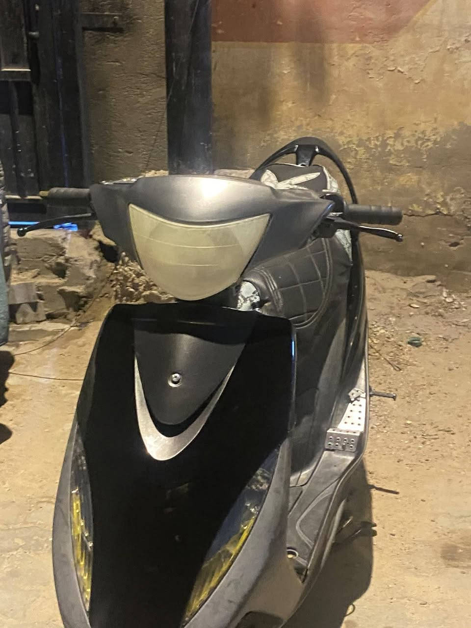 دراجة ماكس عدله للبيع او المراوس حسب لقناعه نضافه 100/100 كلشي شغال بيها ما نقصها ايشي كلشي ع وضع لبلاد ما مفتوحه ولا واصل درنفيس لمكينه مصارلها هواي من طالعه من الرنما دراجه حلوه ومكفوله رايدها 850 وبيها مجال لتواصل واتس***********
