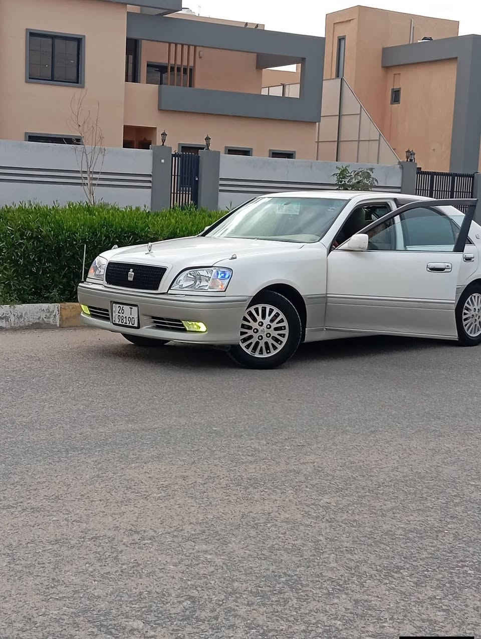 ملكه للبيع محجل ع بياض..رقم انكليزي تحويل مباشر
..السياره فول اربع دكم تبريد خلفي.. ثلاجه خلفيه.. اربع كشنات كهربائيه  ..السياره فول من عده الفتحه .. تحويره فوك وجوه نجف ..السياره مكفوله من گص ونقل جثه ..شاصي 75 ..مكينه ديفور الكبير 
#السعر125 قفل 
الرقم ***********
مكان نجف
