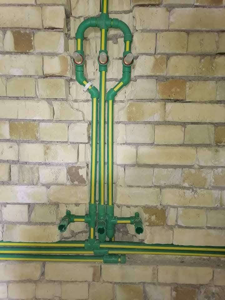 *المقاولات العامة لكافة أعمال البناء 🏚️🏗️*
*بإشراف المقاول والمنفذ: أكرم العارضي*

*نتميز بـ:*
- *مصداقية بالعمل*
- *شغل نظيف ووزن هندسي*
- *التزام تام بالمواعيد*

*نقوم بتنفيذ كافة الأعمال:*
1. *البناء* - طابوق، بلوك، هياكل
2. *اللبخ* - جدران داخلية وخارجية بوزن
3. *الأرضيات* - تنظيف، تصفير، تسوية
4. *الصبغ* - واجهات وداخلي بجودة عالية
5. *الكهربائيات* ⚡️🔌 - تأسيس وتشطيب كامل
6. *المجاري* 🚰⛲️ - صحيات وتأسيس
7. *الترميم* - ترميم عام للبيوت والبنايات
8. *التفليش* 🏚️ - هدم وإزالة بأمان

*كافة أعمال البناء بصورة عامة*

*للتواصل والاستفسار:*
📞 *واتساب: ************
المقاول: أكرم العارضي 🪏

---
