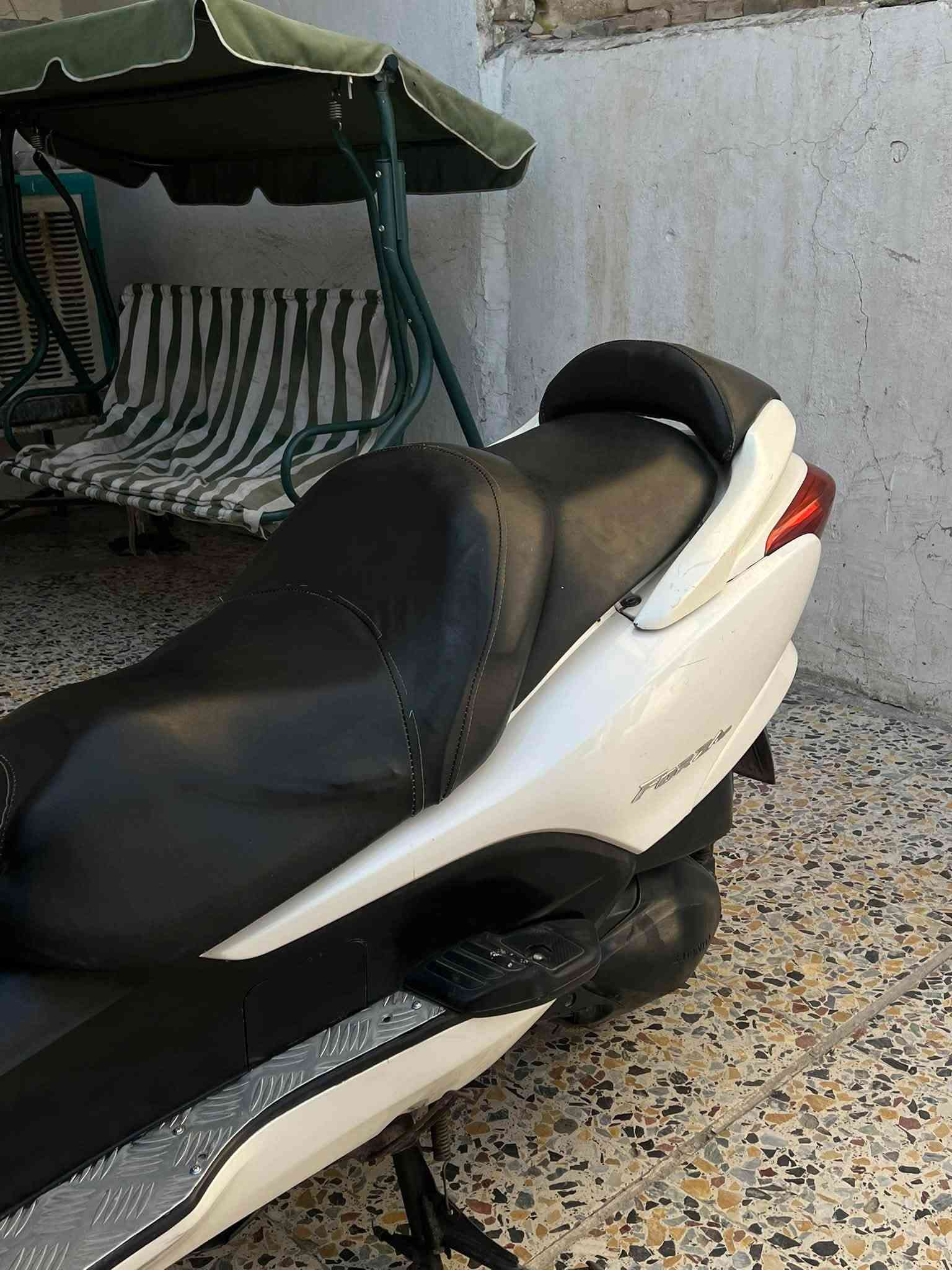 فورزه 0️⃣ 8️⃣ بصمه
جاهزه دراجه مابيهه نقص 
ستان كهربائي كلوب جنطه 
لايتات زنون سماعات بلاديه
امبثري مكاني بغداد ***********
السعر مليون وميه
