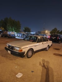 فولفو ١٩٩٣ • حجم ٢٤٠ • اوتوماتيك