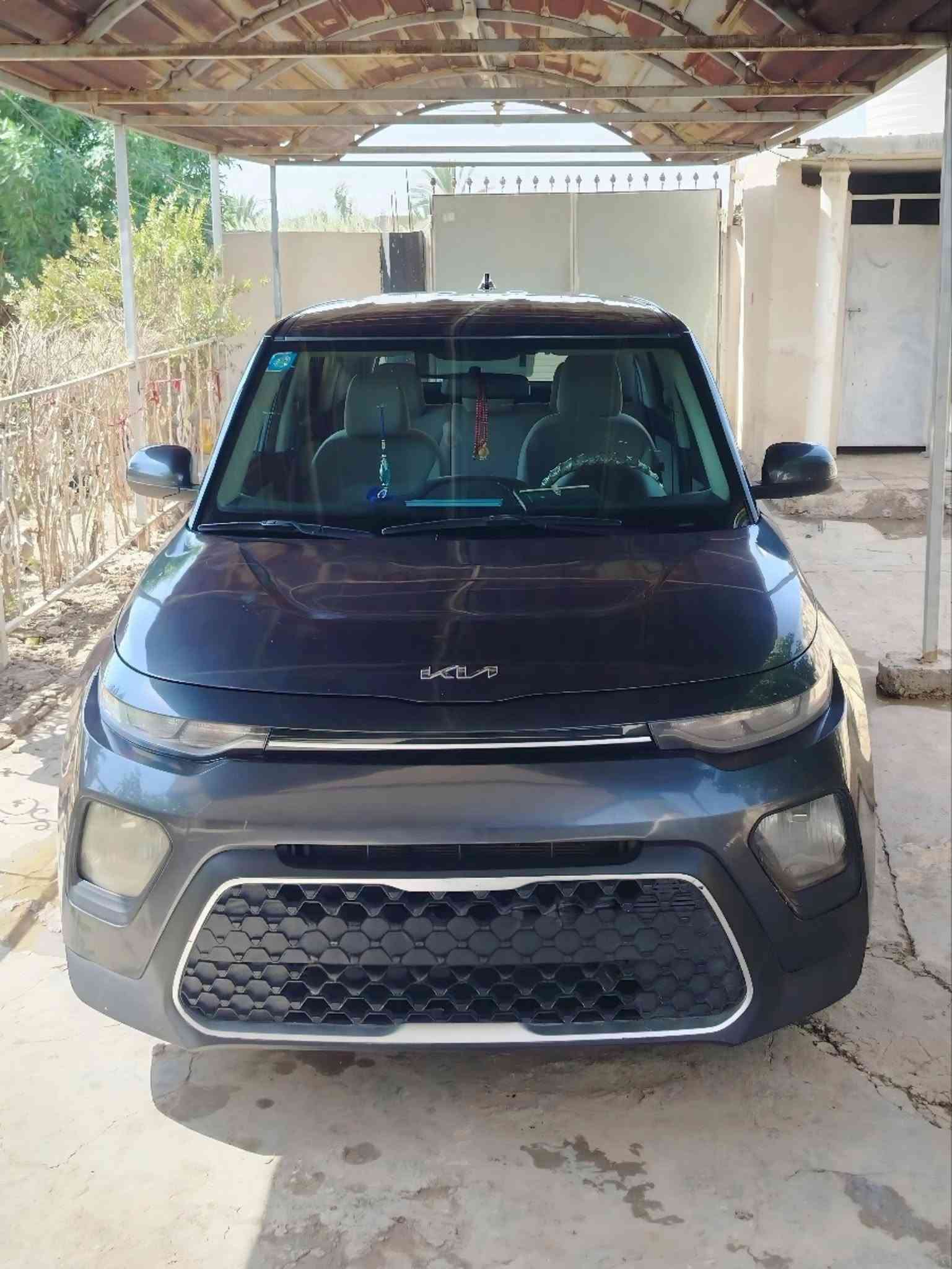 السلام عليكم صول للبيع موديل ٢٠٢٢ وارد امريكي حادثه بنيد مبدل مصبوغ وجاملغ جهه الصدر امعدل ومرشوش باقي السيارة كفاله من الصبغ والتبديل بيه تعديل بالفخذ جهة الحادث فقط تعديل بدون اي لحيم السيارة جاهزه كير محرك  تبريد تخم تاير جديد ماشيه السيارة ٥٧ الف فقط رقم بابل سنويه لغايه ٢٠٢٨ بسمي تحويل مباشر مواصفات السيارة تحكم ستيرن شاشه نظام إطفاء ذاتي السعر ١٣٢ ورقه وبيه مجال قليل للا ستفسار اكثر الاتصال على الرقم *********** ابو زيد واتساب متوفر مكان السيارة بابل قرب سيطرة الآثار ملاحظه السيارة جاهزه من كل شي ما تخسر عليه فلس
