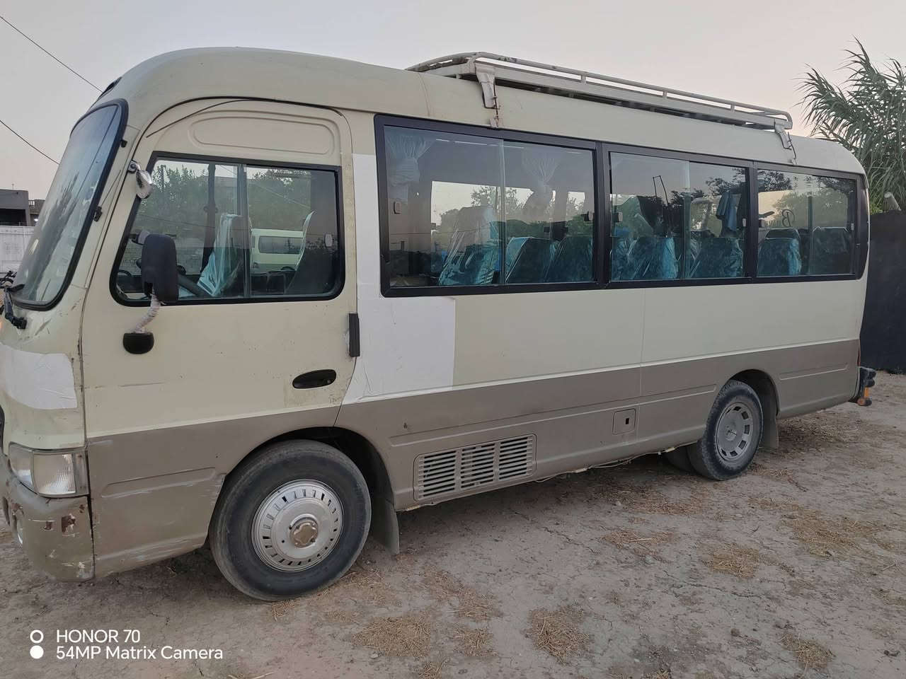 هۆندا 104 
کێر ئەکسل تەبریت تەقوڕەقە بەشەرت
***********
فای بەر
واتسئەپ

نص مكتوب في الصور:
- HONOR 70
- 54MP Matrix Camera
- HONOR 70 54MP Matrix Camera
