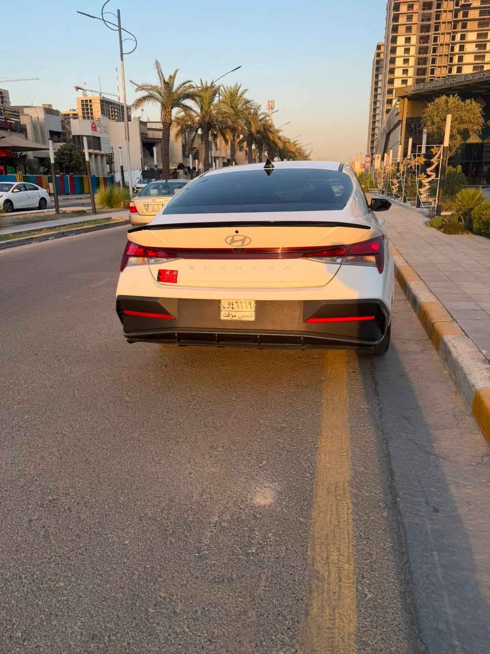 🚘 هيونداي إلنترا SEL SPORT 2025 للبيع

• الموديل: 2025
• الفئة: SEL Sport
• المحرك: 2.0L بنزين
• 4 سلندر DOHC / VVT
• القوة: 147 حصان
• ناقل الحركة: أوتوماتيك
• الدفع: أمامي FWD
• الممشى: 9,150 ميل فقط 🔥
• اللون الخارجي: أبيض
• التشغيل: Run & Drive
بصمه تشغيل عن بعد 
• كاميرا خلفية
• تشغيل بدون مفتاح
• تحذير النقطة العمياء
• تحذير مغادرة المسار + المحافظة على المسار
• حساسات ضغط الإطارات
• إضاءة LED
• مثبت سرعة/أنظمة أمان ومساعدة بالسياقة

📍 السيارة وارد أمريكي 🇺🇸

💰 السعر: [150بيه مجال
📞 للاستفسار:***********

السيارة نظيفة ومواصفاتها حلوة جداً، والممشى قليل بالنسبة للموديل. منفيس فحص موقت

بيبان اثنين مال سايق وخلف السايق امبدل نفس الموديل  غير لون مصبوغ 
التكمه الاسفل مصلحه ضرر خفيف التكمه الفوك سليمه 
جاملغات خلفيفه الثنين مصلحات مصبوغات الصندوك سليم

عنوان السياره: بغداد
