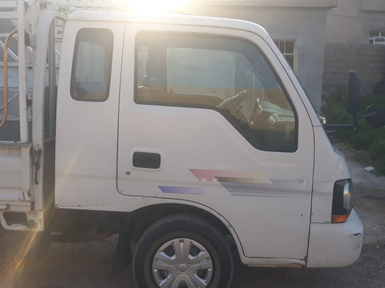 السلام عليكم  اخون اقره المنشور او خابر كيا بزون موديل ٢٠٠٣ما مسجل ادوت كير محرك اكسن شرط سدر جديد كهرباء كله شقاله سياره جاهزة مابيه نقص  رقم الهاتف *********** السعر ٣٨ وبيه مجال

