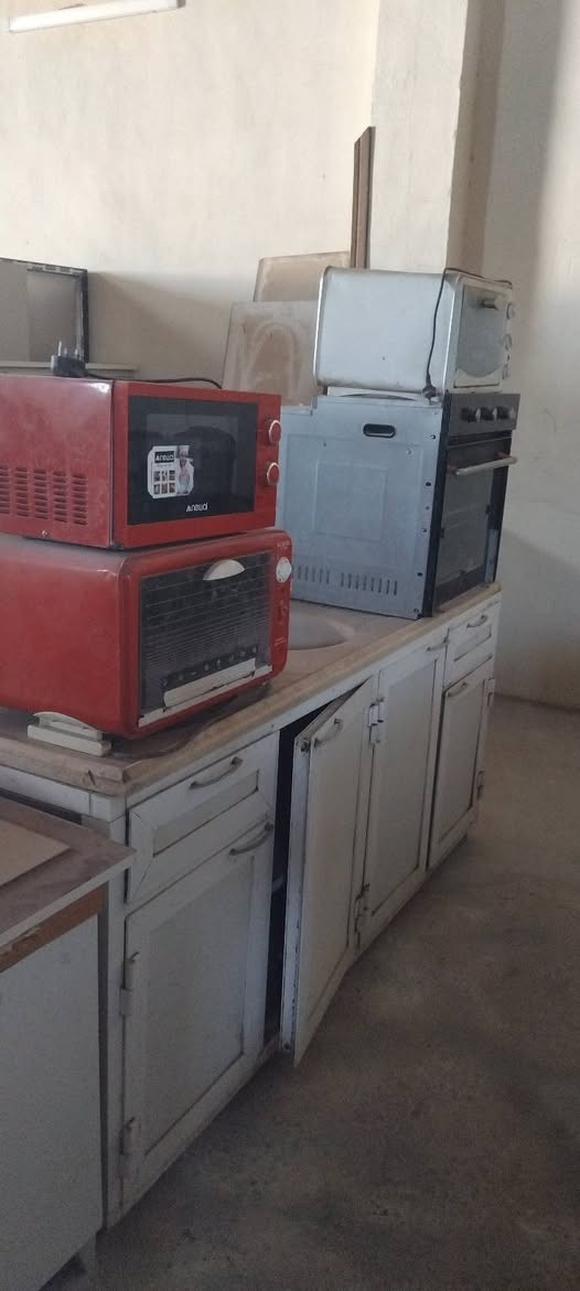 معرض ومزاد اثاث جديد ومستخدم ..الخالص .عرب شوكه
جملونات مقابل البانزين خانه 
بأسعار كلش مناسبه 
للاستفسار اكثر الاتصال او مراسله واتي اب
ع***********
