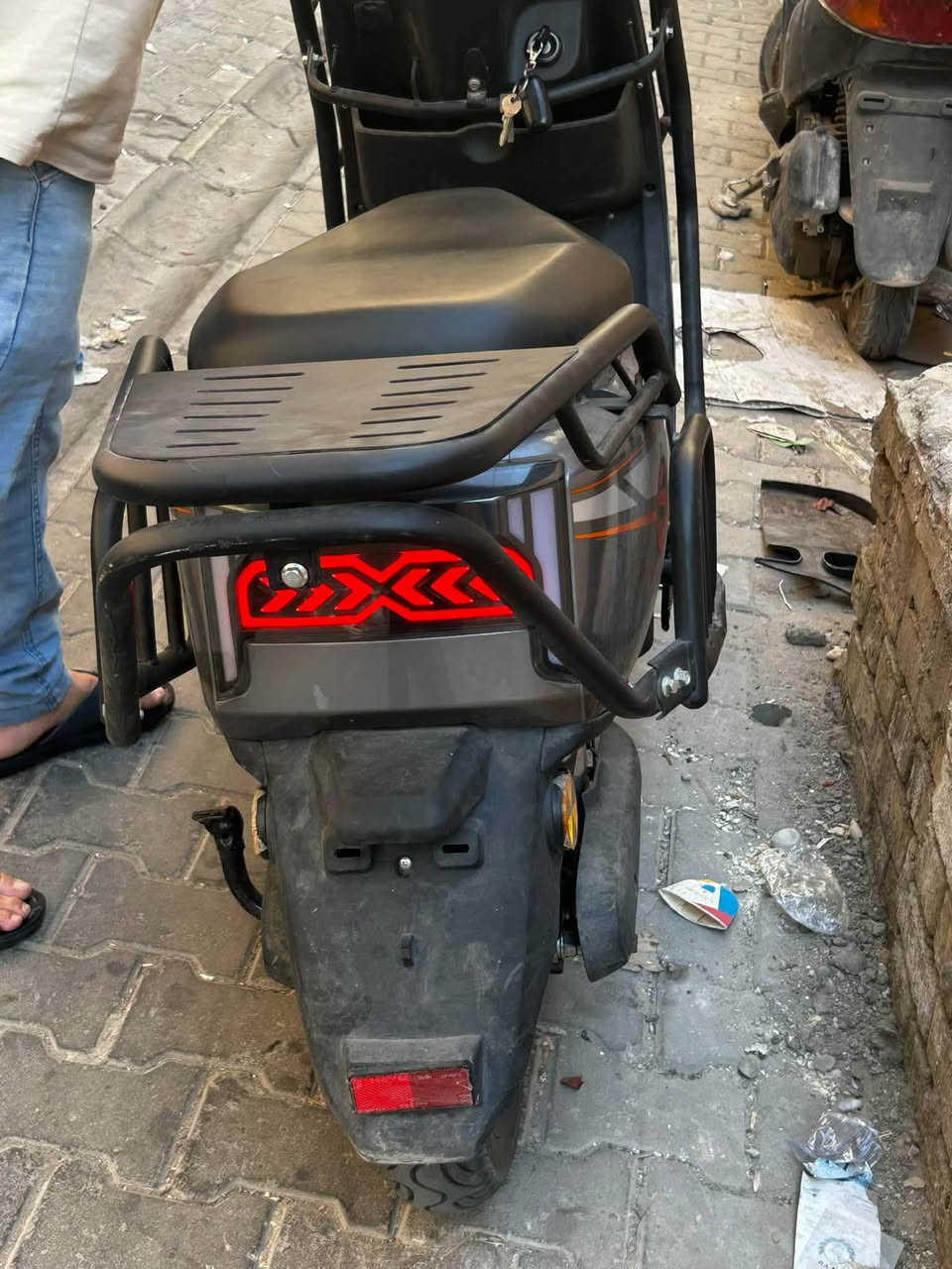 دراجه شحن عل وضع الشركة استخدام جدا قليل للبيع ***********
