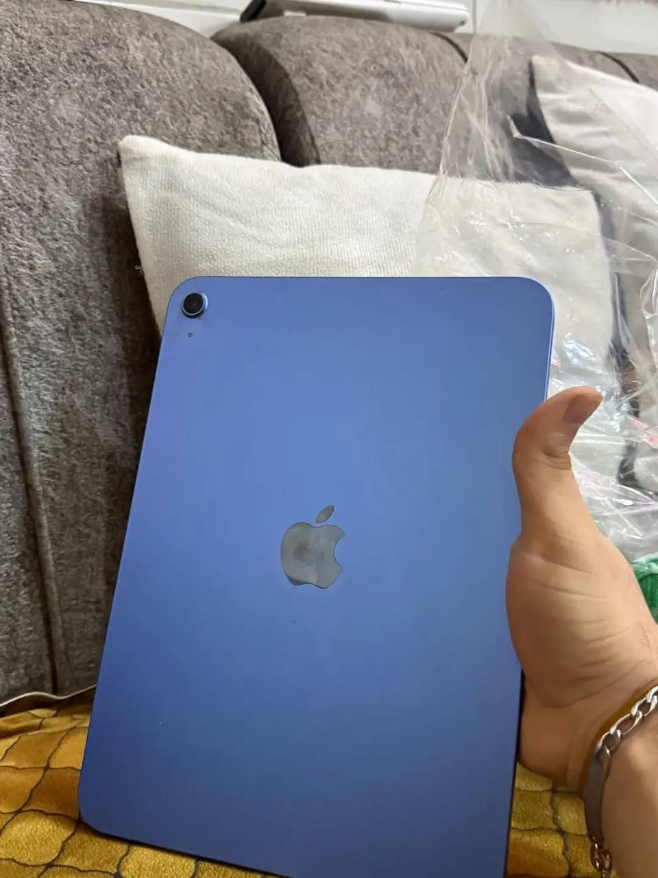 السلام عليكم iPad 11 a16 بطاريه 100 مشحون 63 مره ذاكره 128 الايباد نضيف مكفول من الشخط  السعر 600 وبي مجال مكاني بغداد للتواصل *********** واتساب فقط
