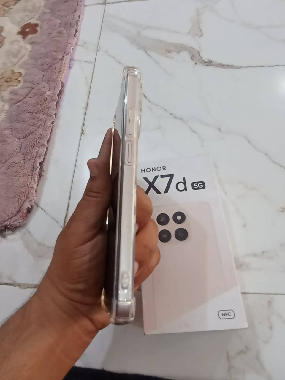 سلام عليكم البيع هونرX7d5G ذاكره 256بطاريه 6500استعمال شهرين ملحقات كارتون وحافظه بس وي 
سعر خاص تلفون واتسساب فعال *********** كما موضح في صور
