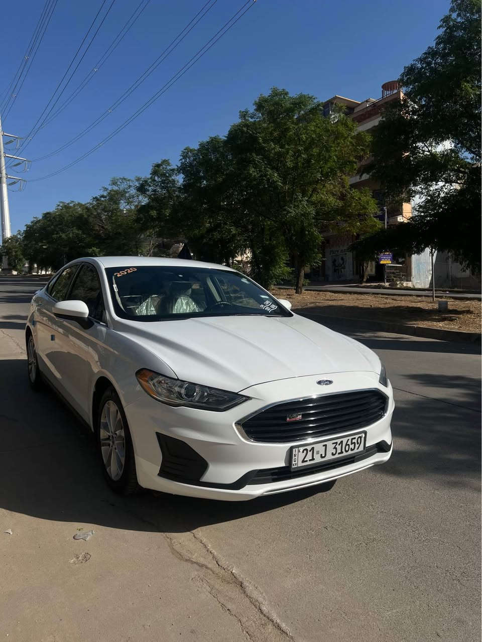 فۆرد فیوژن ٢٠٢٠ مواسەفات کلین تایتڵ
مواسەفات:  بەسمە، ناو کرێمی ،شاشەو کامێرەی بیلادی شاشەی گەورەی بۆ بەستراوەو بیلادیەکەشی ماوە، ڕاداری لاکان، خەتی جادە، ڕاداری پێش ئۆتۆ ستۆپ لە حاڵەتی پێویستا خۆی ئۆتۆماتیکی ئیستۆپ ئەگرێت، گێڕ ماوس، ڤۆلیۆم سوکانو تەحدید سورعە، ٤ جام ئۆتۆ ، لە شوێنی تاریکا خۆی ئۆتۆماتیکی فولەکانی هەڵ ئەبێت... سەیارەکە دەعامی بۆ دەعامی بەشەرت نوکە دەرزی پێوە نییە ٤٧ هەزار مایلی حەقیقی ڕۆشتووە 
***********
***********
فورد فیوجن ٢٠٢٠ کلین تایتل دعامی لل دعامی مکفول
ماشیە ٤٧ الف مایل حقیقي السليمانية, العراق
