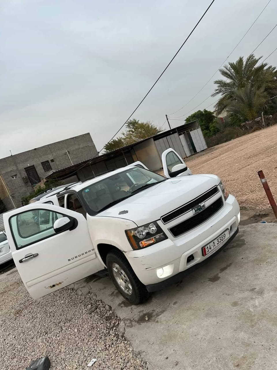 السلام عليكم سياره شوفرليت 6 برغي  2010 خليجي اصل ابيض طبله رقم بصره جديد باسمي خطها حله بصره جاهزه للبيع سعر150وبيها مجال *********** مكان السياره بلحله
