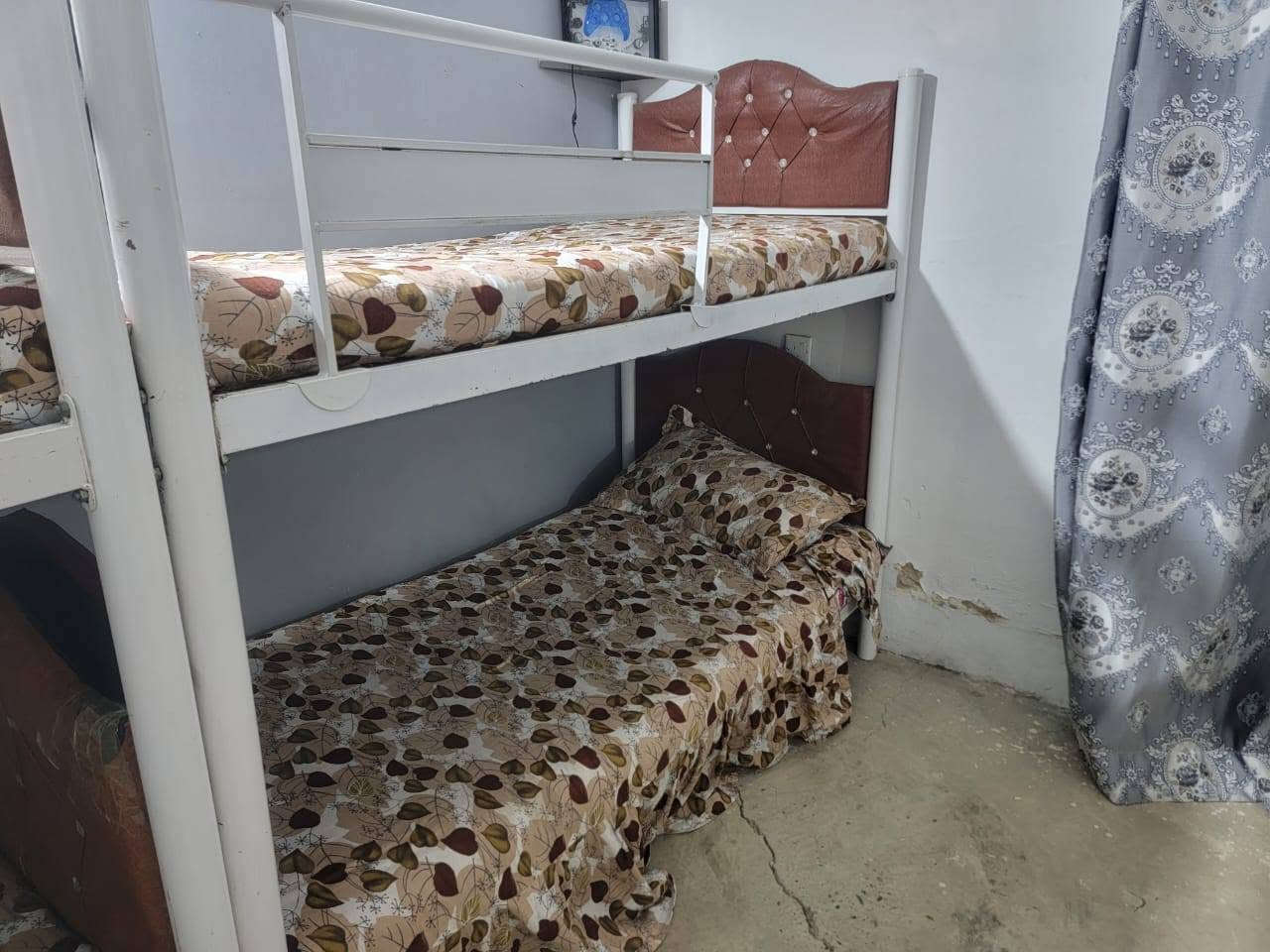 سرير طابقين • حديد قوي • دواشك هدية