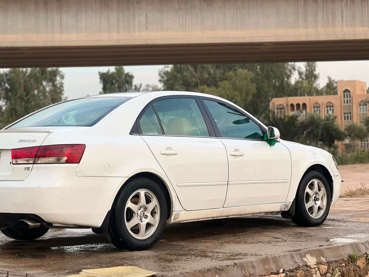 السلام عليكم سوناتا موديل 2006 أمريكيه 
مكفوله من ضربه والخياسات 
بيه 3قطع صبغ فقط راش للجماليه سياره نقطة معجون مابيه 
سياره بسمي رقم انكليزي بغداد تحويل ثاني يوم 
كير مكفول ماعدا المكينه بيه تنقيص 
حداديه جديديه صدر جديد سياره متعوب عليه 
المكان بابل المسيب سده الهنديه 
الشراي اتصال ع
***********
