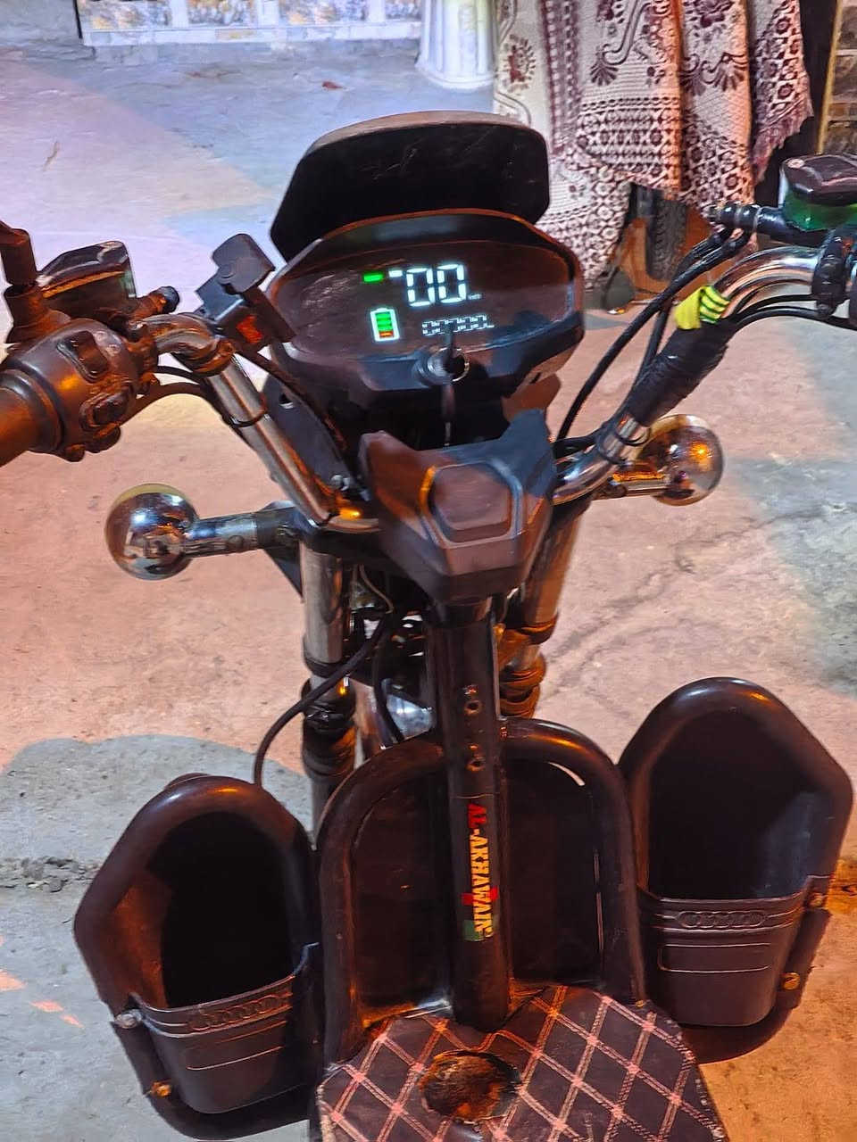 ماطور شحن جبلي
. 
كلشي بي شغال
.
بطاريات يقرن ١٠
.
سعر ٣٦٠ وبي مجال
.
مكان الخالدية
للاستفسار *********** /واتس ايضا
