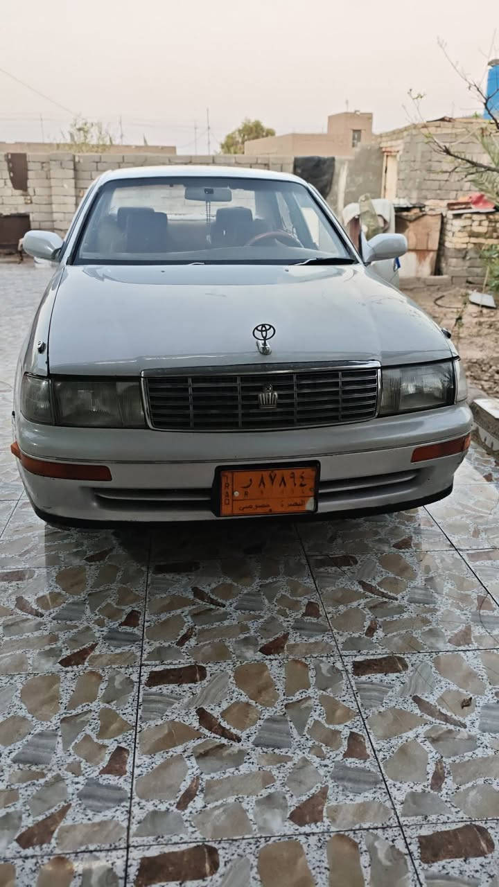 السلام عليكم سياره بطه فصل موديل1995سياره صابغها صبغ عام وسياره حلوه ونضيفه ورادلها ترتيب مكينه بلاد مامفتوحه رقم بصره مكينه ثنين ونص السياره بسمي السنويه منتهيه السعر45وبيها مجال رقمي***********
