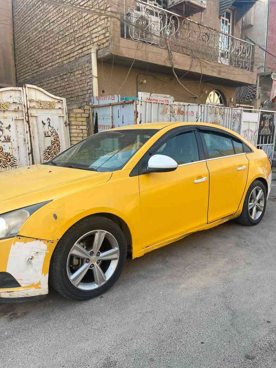 كروز شوفر ليت
2012 أمريكي مكينه ١٦٠٠ تيربو 
حادثها جاملغ الايسر وبنيد
سياره جواها تخم تاير 
حداديه مضبوطه 
سنويه بسم صاحبها مداور ثاني يوم بغداد 
سنويه تسقط بعد ٣ اشهر 
مكان سياره بغداد حي اور قرب حسينيه المصطفى 
سعر ٤٥ وبيها مجال 
مكلف بنشر رقم صاحبها ابو حسن ‭***********‬
