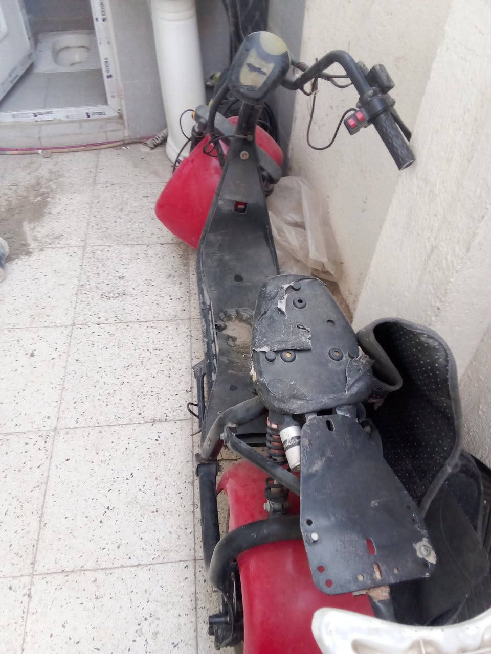 سلام ۈعـْليگمٌ 
دراجه شحن هارلي امريكي بدون باتريات شغاله ملف وعقل بلاديات
يحتاج اله باتريات ودوشمه كشن فقط
مكاني الحريه الشراعي يقيم بما يرضي •اللّـہ̣̥
الاتصال ***********
