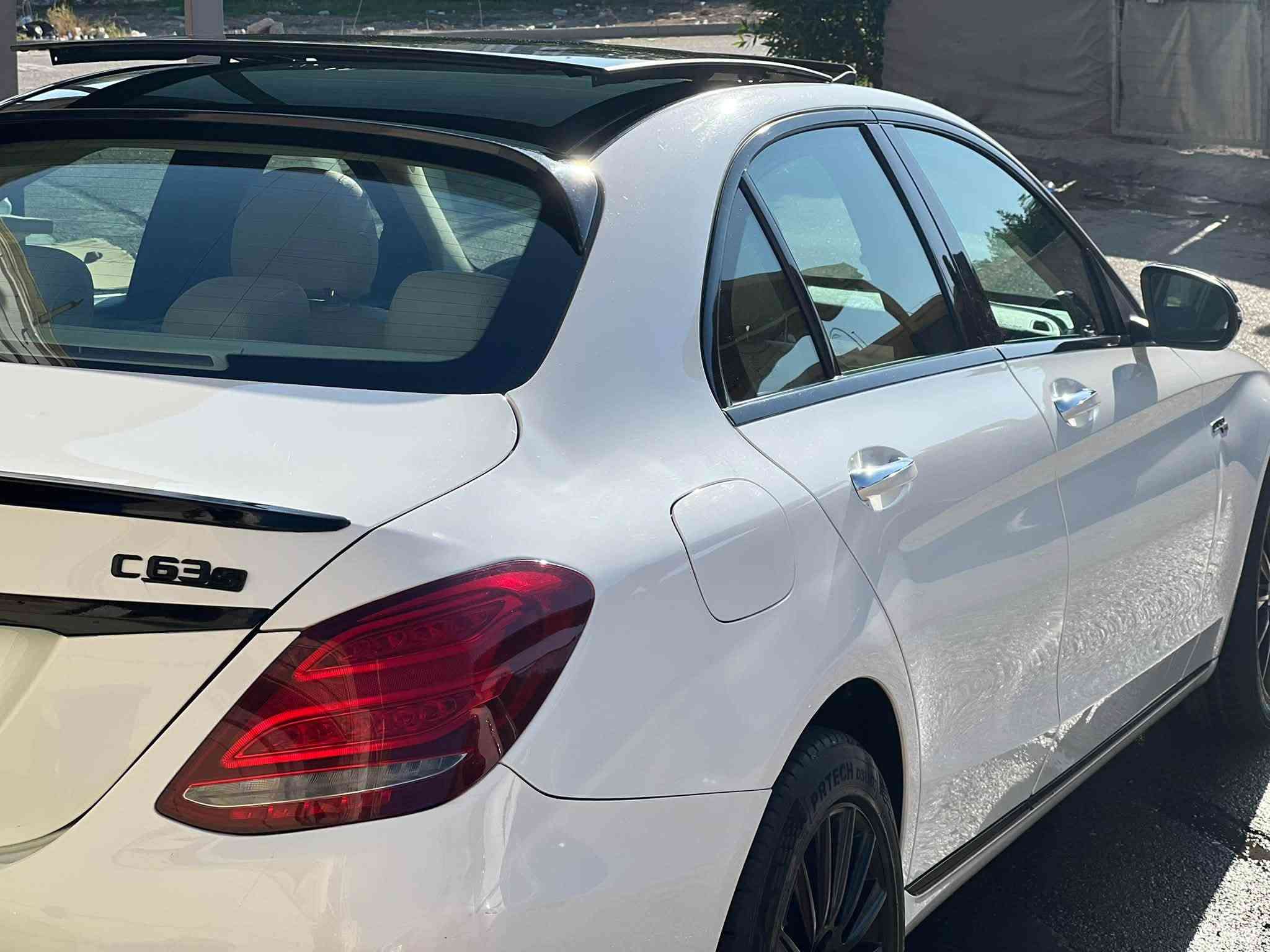 c300  
موديل 2017 
ماشيه 61000 كم 
حادثها تبديل جنطه فقط وشويه صبغ بالجاملغ الخلفي ( رش على كد شبر بدون معجون) 
والتقرير مرفق مع الصور
بدون ايرباك  السياره جديده وأي نقص مابيها 
العنوان الكرخ
***********
السعر 21$
