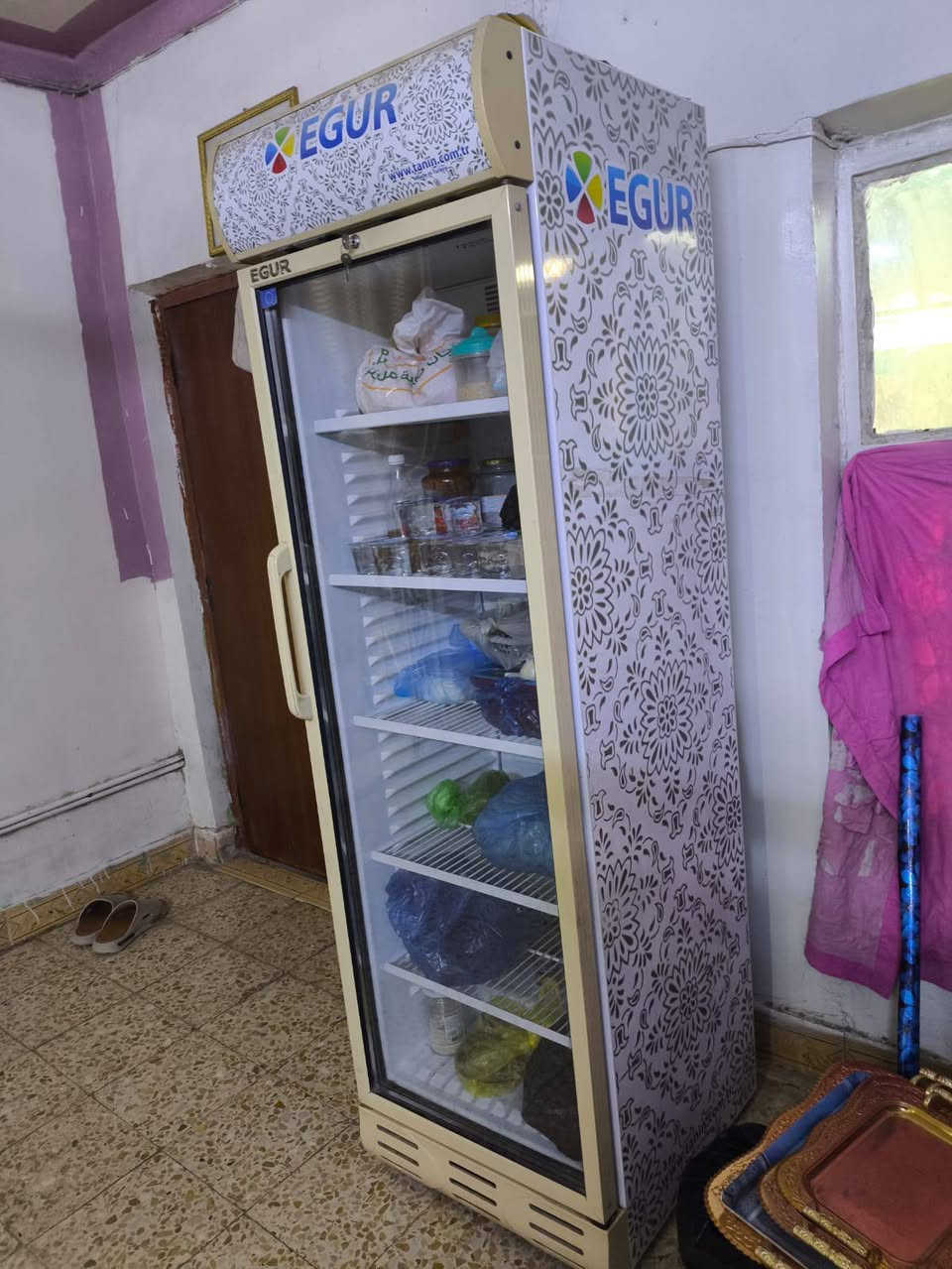 براد شركةEGUR اصلي براد قوي كلش مستخدم قليل مال بيت سبب البيع راح يشيلون براد نضيف كلش
سعره 300
وأتساب  ***********
