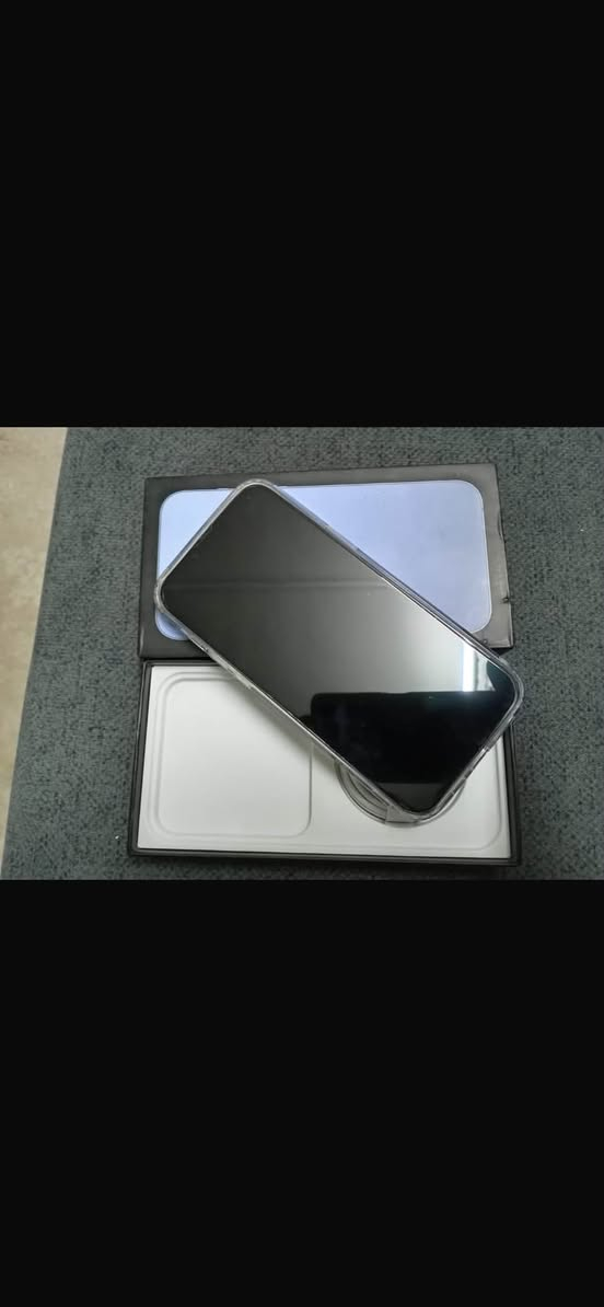 سلام عليكم آيفون 13Pro MAX للبيع ‏ذاكرة 256 بطاريه 87 جهاز كلها علا بلاد بطاريه بلادي ￼سعر 790 بي مجال ***********￼.  تفاصيل جهاز بل صوره. حتى فحص نازل ويا بل صوره
