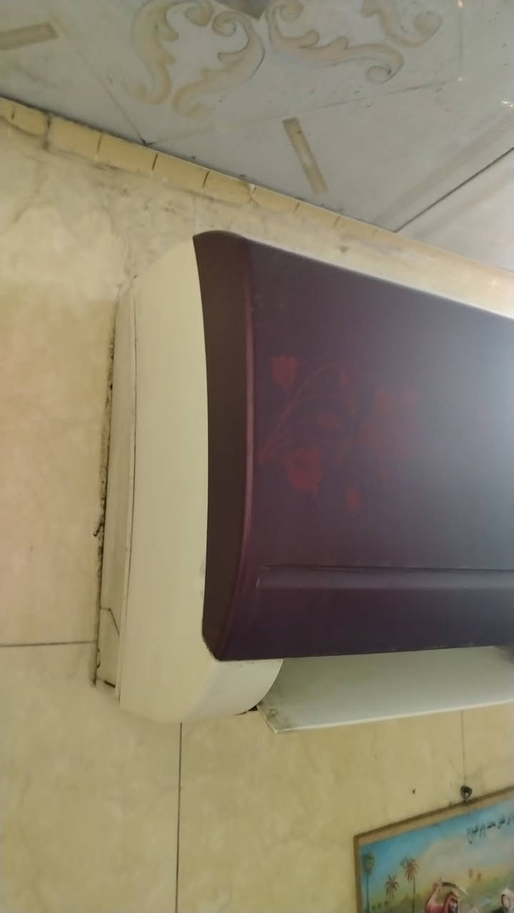 السلام عليكم سبلت للبيع بس قطعه داخليه اسمة فديو كون هو وبوريه السبلت جان شغال كل شيء ما بيه بس القطعه الخارجيه احتركت السعر 200 وبمجال الاستفسار***********

