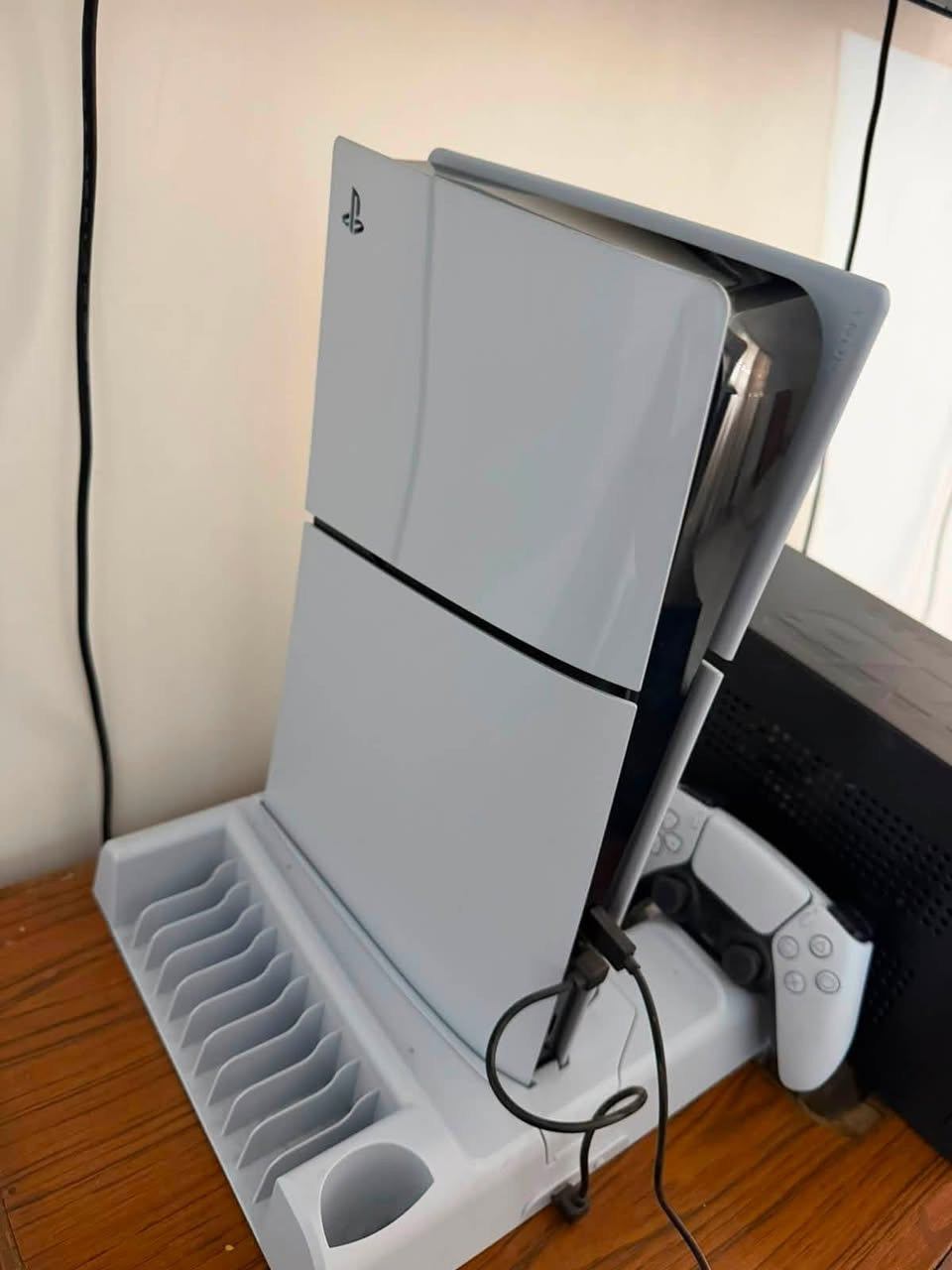 Ps5 سلم اوربي
 
واحد تيرا مع كامل ملحقات جوستك اصلي ups 1500 
قاعدة تبريد ما مستعمل هوايه 
السعر ٧٥٠ 
للتواصل ***********
