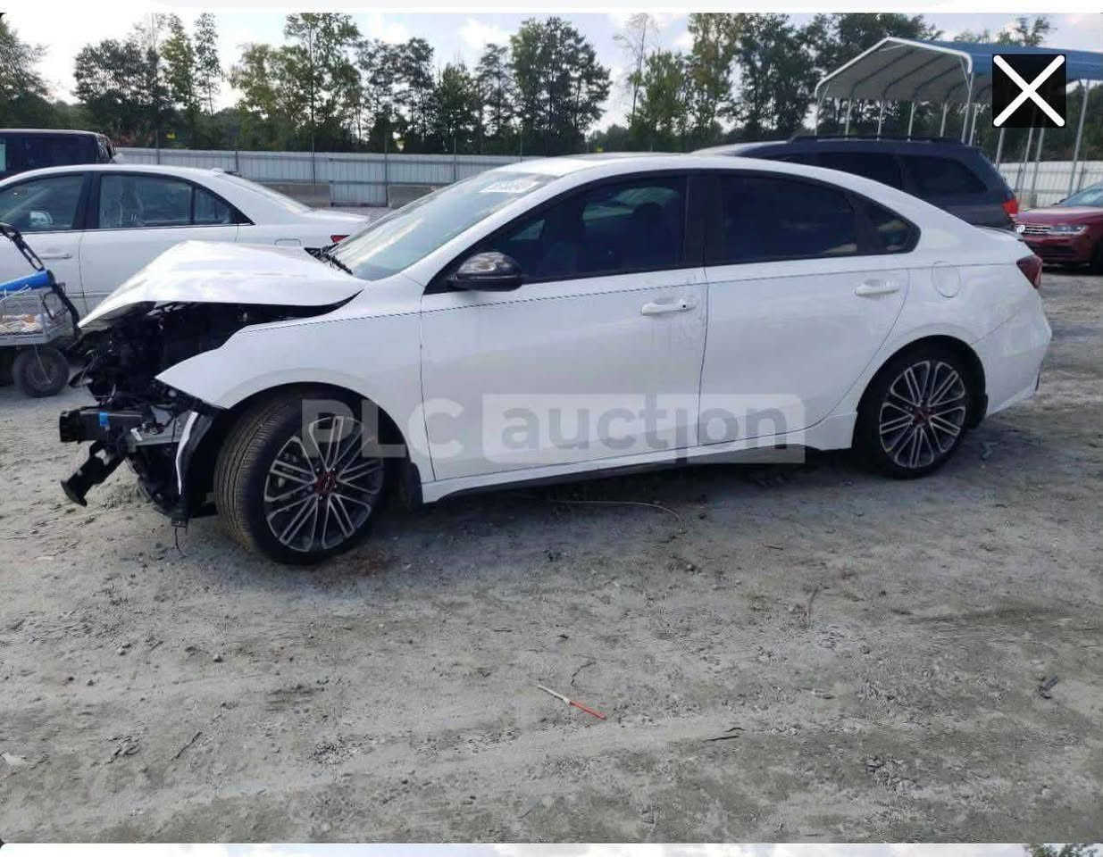كيا فورتي موديل ٢٣ جيتي لاين السعر ١٣٠ وبيها مجال هاتف *********** بغداد الحريه

نص مكتوب في الصور:
- PLS.auction
- PLC auction