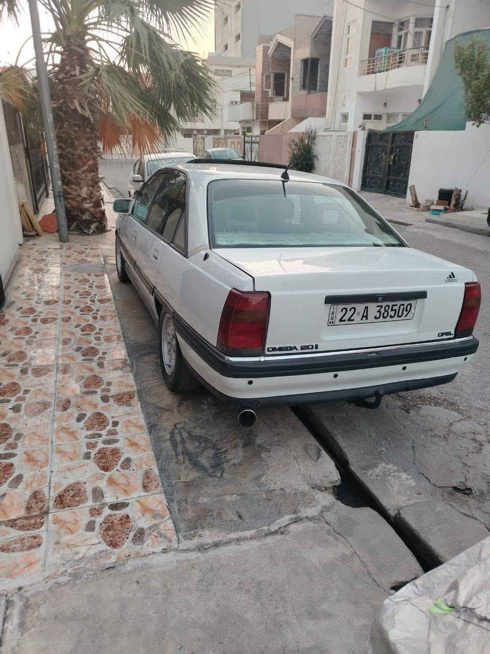 ئۆمیگا سپی مۆدێل 93 مەچینە بیستی حادی سەنەوی تا 2031 هەزەی نوێیە دووپارچەی هەیە سەیارەکە تابڵێی خاوێنە نرخی 43وومەحەمەلە ***********
